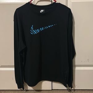 Women’s M NWT Nike long sleeve